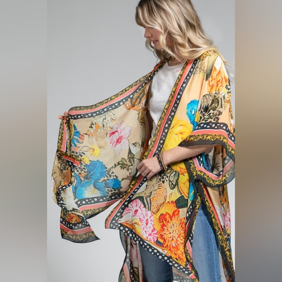 Bohemian Floral Print Kimono w Side Slits - Stunning Colors - Perfect for Spring - Picture 3 of 15